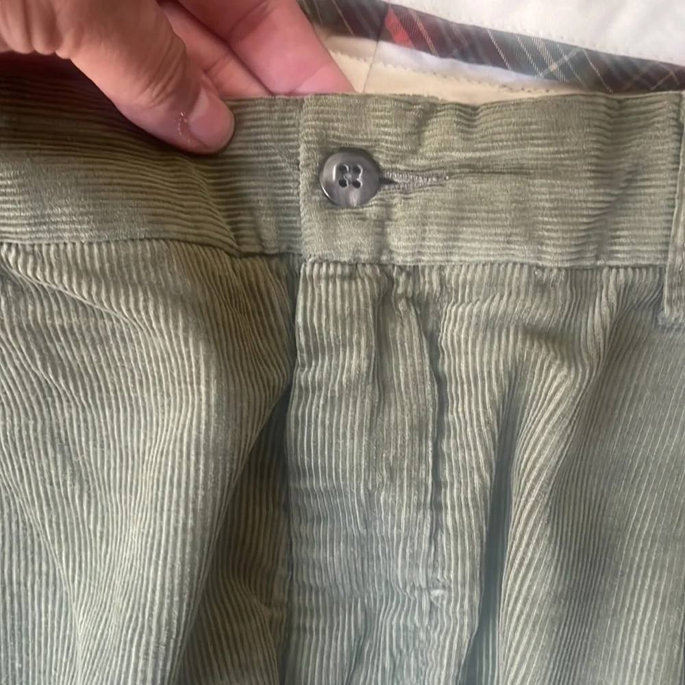 Ralph Lauren Standard Pleated Pant in Rugged Corduroy - Dark Olive